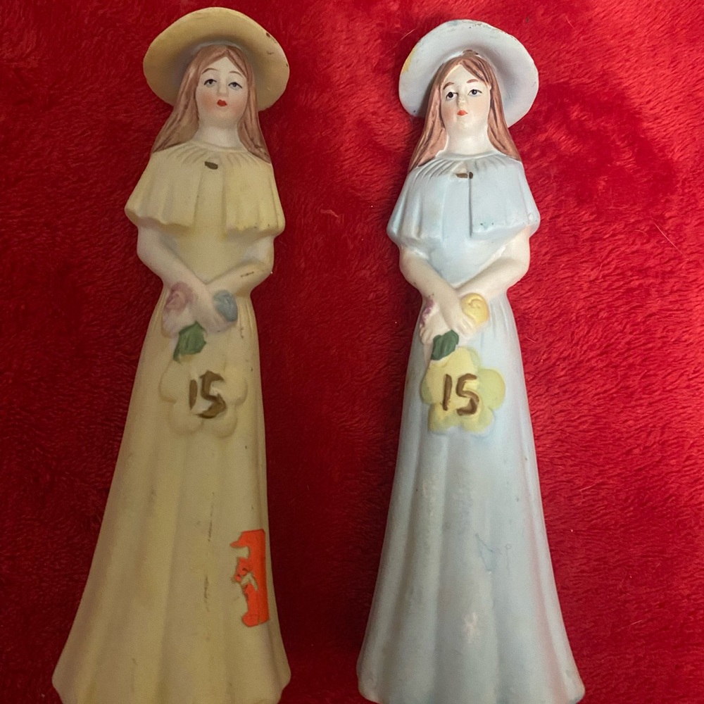 Vintage Ceramic Figurines in Yellow and Blue